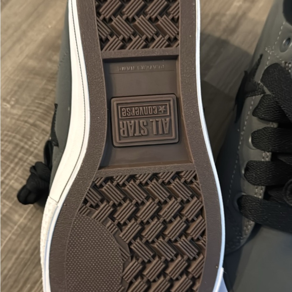 Converse All Star Men’s Gray Low-Top Sneakers - Picture 2 of 3